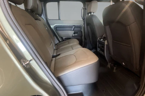 Land Rover Defender 110 3.0D I6 MHEV X-Dynamic SE 4WD AT 183 kW (249 CV)