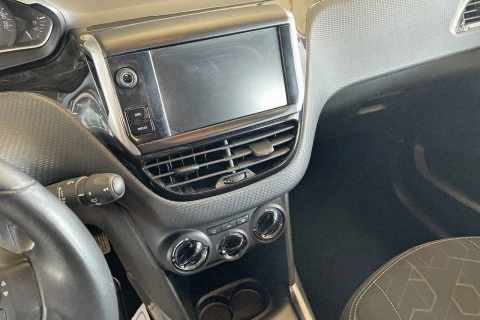 Peugeot 2008 Active 1.2L PureTech 82
