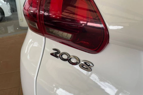 Peugeot 2008 Active 1.2L PureTech 82