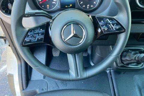 Mercedes-Benz Sprinter Nuevo Sprinter 515 CDI Chasis Cabina PRO Medio