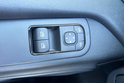 Mercedes-Benz Sprinter Nuevo Sprinter 515 CDI Chasis Cabina PRO Medio