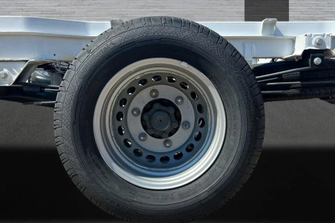 Mercedes-Benz Sprinter Nuevo Sprinter 515 CDI Chasis Cabina PRO Medio