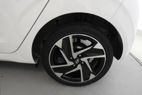 Hyundai i10   1.2 MPI Tecno 2C Aut.