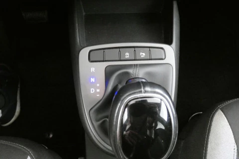 Hyundai i10   1.2 MPI Tecno 2C Aut.