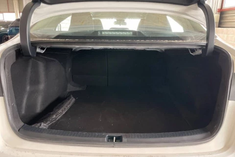 Toyota Corolla Sedán 1.33 VVT-i Dual Active