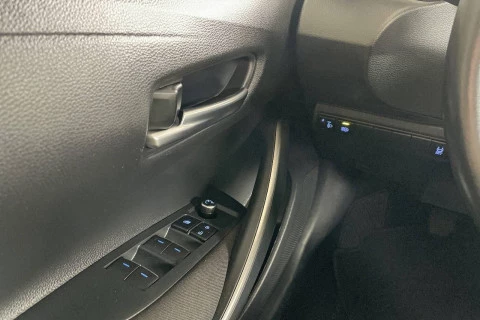 Toyota Corolla Sedán 1.33 VVT-i Dual Active