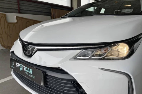 Toyota Corolla Sedán 1.33 VVT-i Dual Active