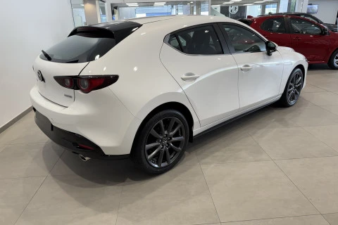 Mazda3 2.5L E-SKY G MHEV 103kW Centre-line