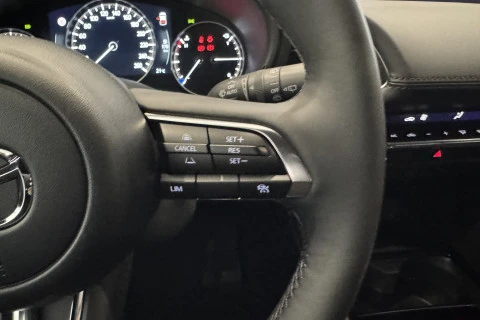 Mazda3 2.5L E-SKY G MHEV 103kW Centre-line