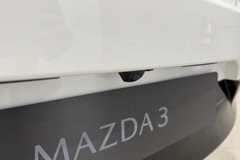 Mazda3 2.5L E-SKY G MHEV 103kW Centre-line
