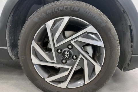 Hyundai Bayon 1.0 TGDI 74kW (100CV) 48V Maxx