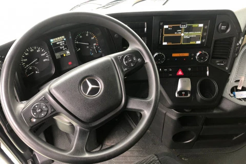 Mercedes-Benz Actros 1851 LS 