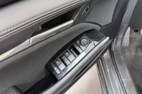Mazda3 2.5L e-SKYACTIV G MHEV 103kW Prime-line
