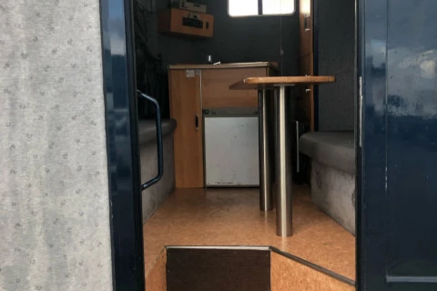 Mercedes-Benz Atego 818 transporte de caballos