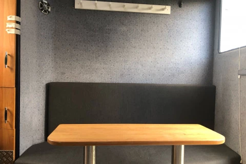 Mercedes-Benz Atego 818 transporte de caballos