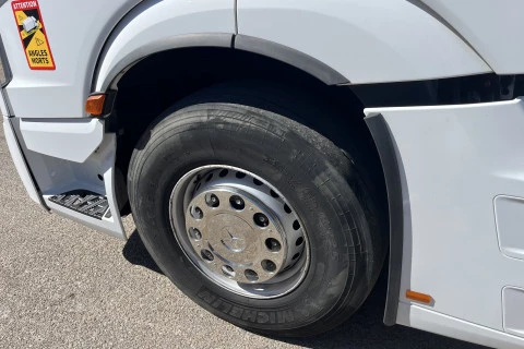 Mercedes-Benz Actros 1851 LS