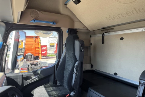 Mercedes-Benz Actros 1851 LS