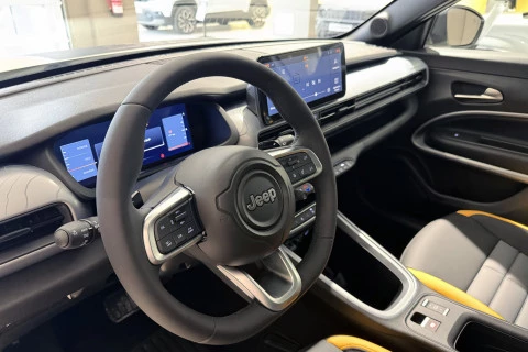 Jeep Avenger 1.2 eHybrid 4xe 145CV T. North Face