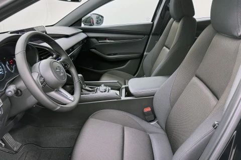 Mazda3 2.5L E-SKY G MHEV 103kW 6AT Centre-line