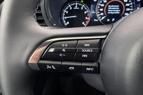 Mazda3 2.5L E-SKY G MHEV 103kW 6AT Centre-line