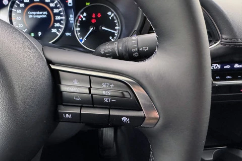 Mazda3 2.5L E-SKY G MHEV 103kW 6AT Centre-line