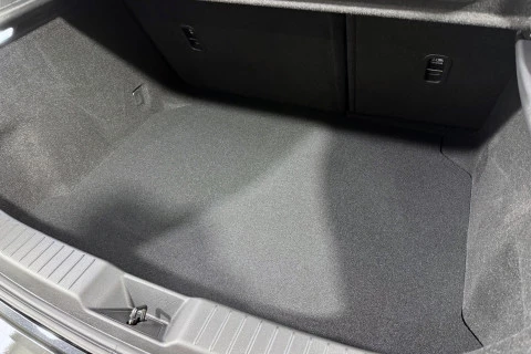 Mazda3 2.5L E-SKY G MHEV 103kW 6AT Centre-line