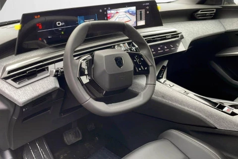 Peugeot 5008 Hybrid 1.2 100KW Allure eDCS6