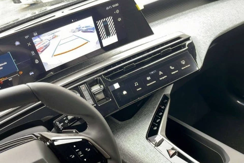 Peugeot 5008 Hybrid 1.2 100KW Allure eDCS6