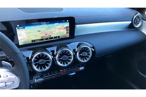 Mercedes-Benz CLA CLA 180