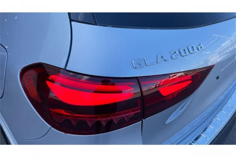 Mercedes-Benz GLA GLA 200 D
