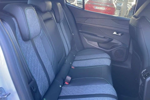 Peugeot 408 408 Allure Puretech 130 EAT8