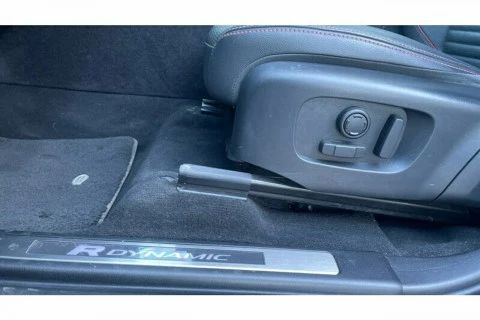 Land Rover Discovery Sport 2.0D TD4 MHEV Urban Edition AWD AT 150 kW (204 CV)