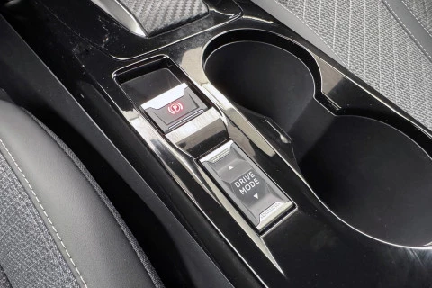 Peugeot e-2008 Eléctrico Allure 136 (100kW)