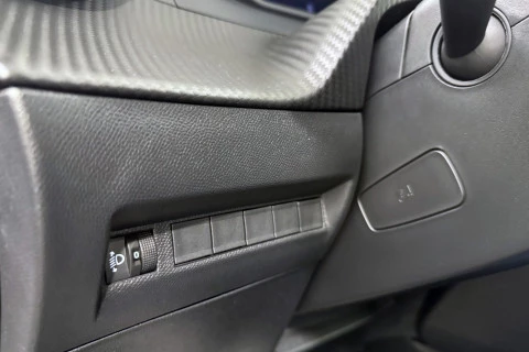 Peugeot e-2008 Eléctrico Allure 136 (100kW)