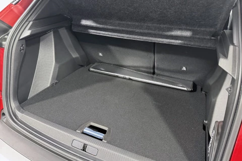 Peugeot e-2008 Eléctrico Allure 136 (100kW)