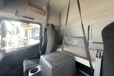 Mercedes-Benz Atego 1324 L