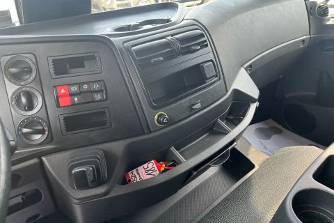 Mercedes-Benz Atego 1324 L