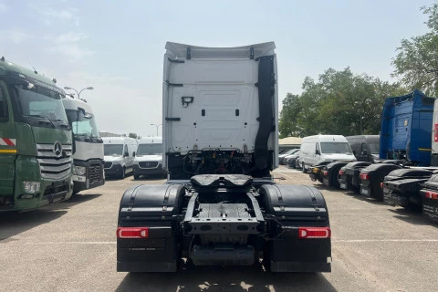 Mercedes-Benz Actros 1851 LS 