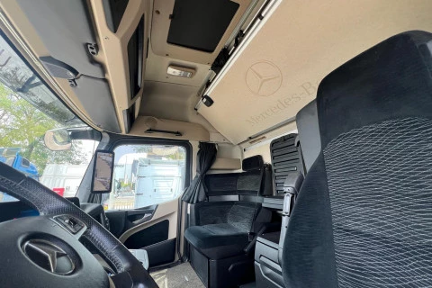 Mercedes-Benz Actros 1851 LS 
