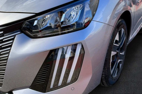 Peugeot 208 Allure HYBRID 110 eDCS6