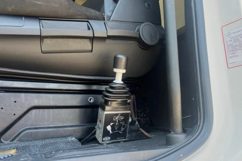 Mercedes-Benz Actros 1845 LS