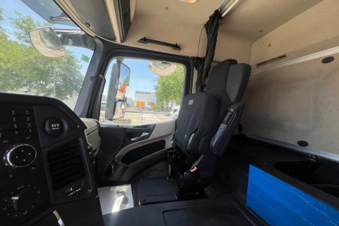 Mercedes-Benz Actros 1845 LS