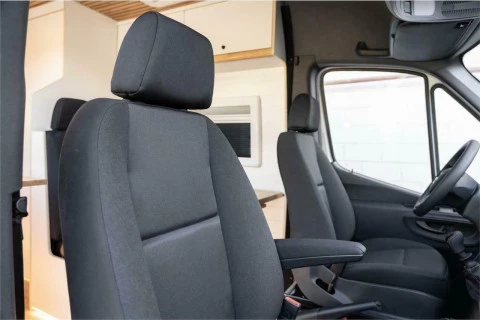 Mercedes-Benz Sprinter 906BB35