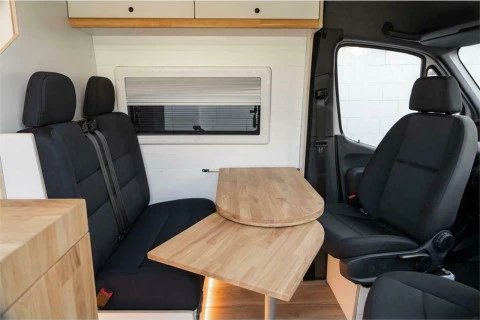 Mercedes-Benz Sprinter 906BB35