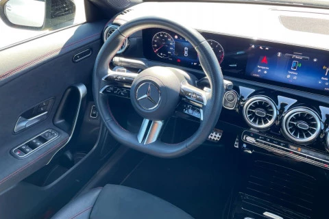 Mercedes-Benz CLA CLA 200