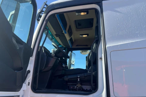 Mercedes-Benz Actros 1851 LS