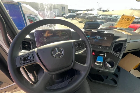 Mercedes-Benz Actros 1851 LS