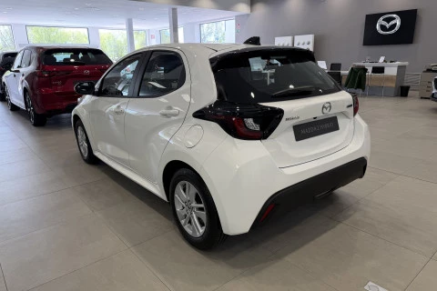 Mazda2 1.5 85 kW (116 CV) CVT Centre-line