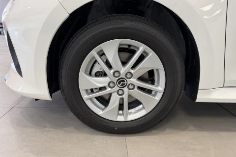 Mazda2 1.5 85 kW (116 CV) CVT Centre-line