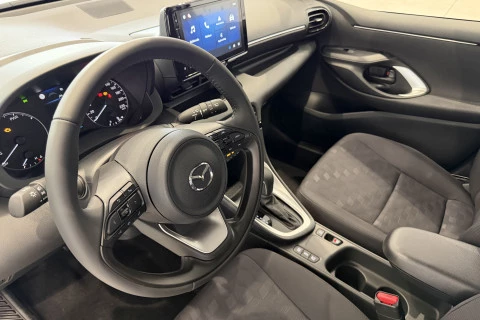 Mazda2 1.5 85 kW (116 CV) CVT Centre-line